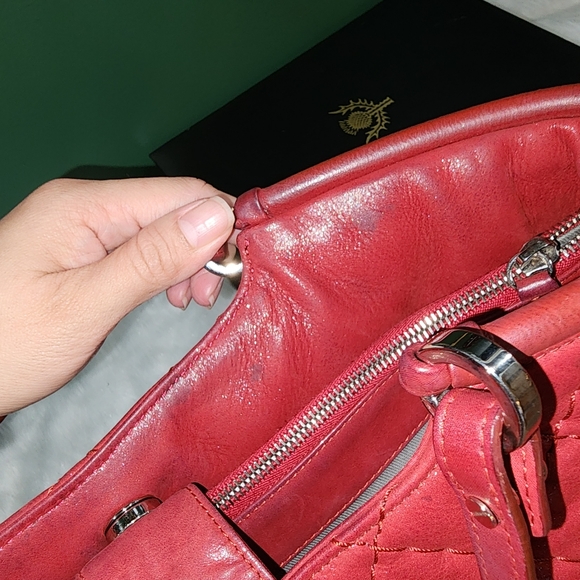 CHANEL QUILTED IREDESCENT RED CALFSKIN TOTE - Picture 12 of 17